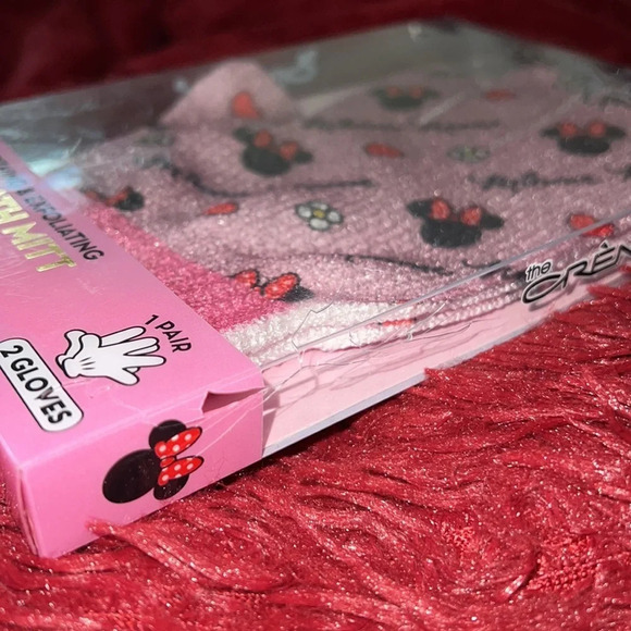 The crème  shop skin smoothing Minnie Mouse Bath Mitt - Picture 4 of 8
